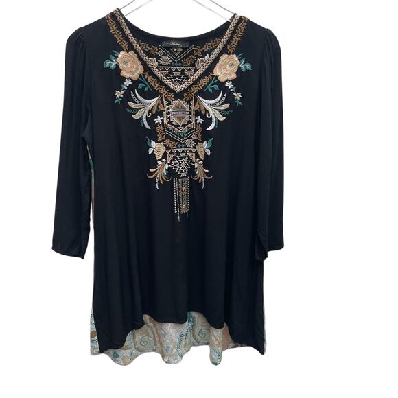 Andree by Unit Boho Embroidered Black Women's V-Neckline Top Size Medium - Picture 2 of 12